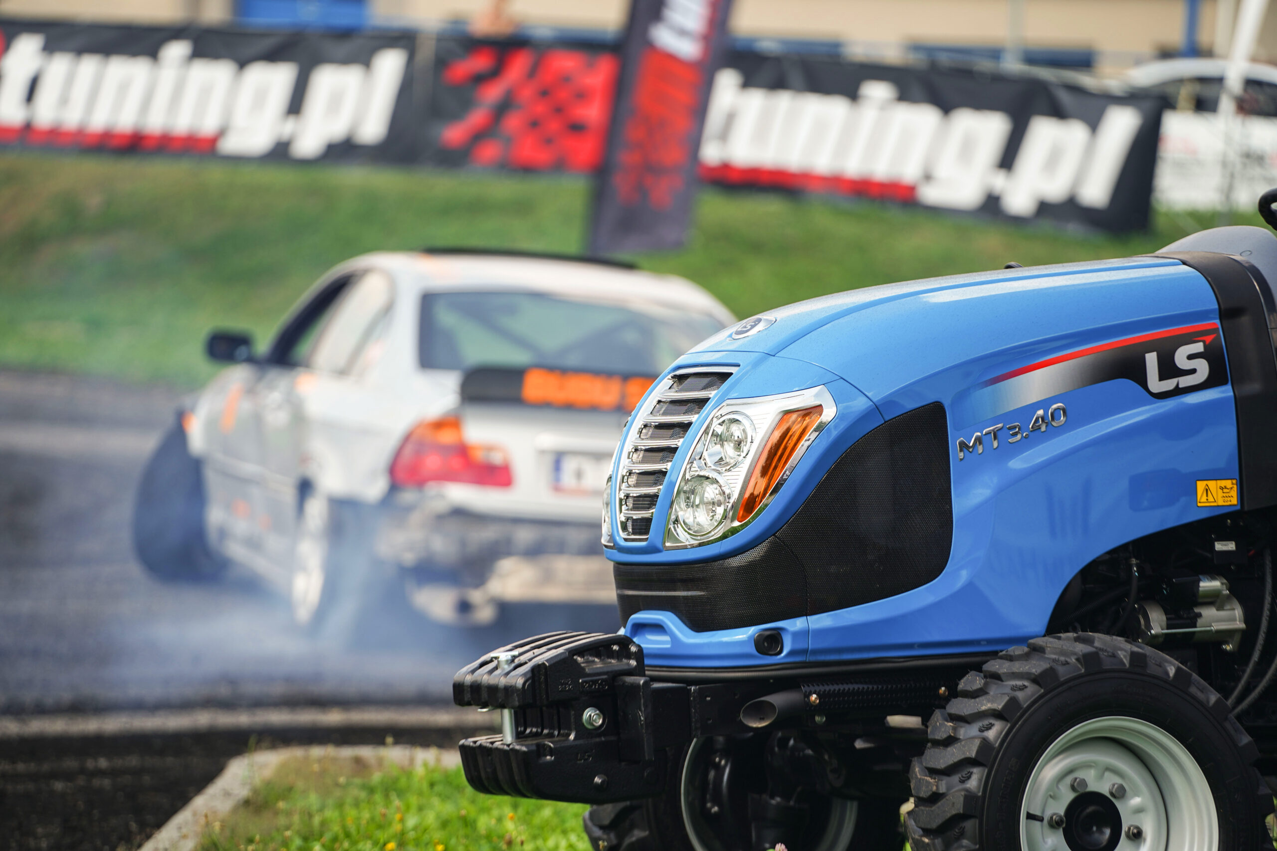 LS Tractor na automobilovej udalosti Speed Show Rzeszów