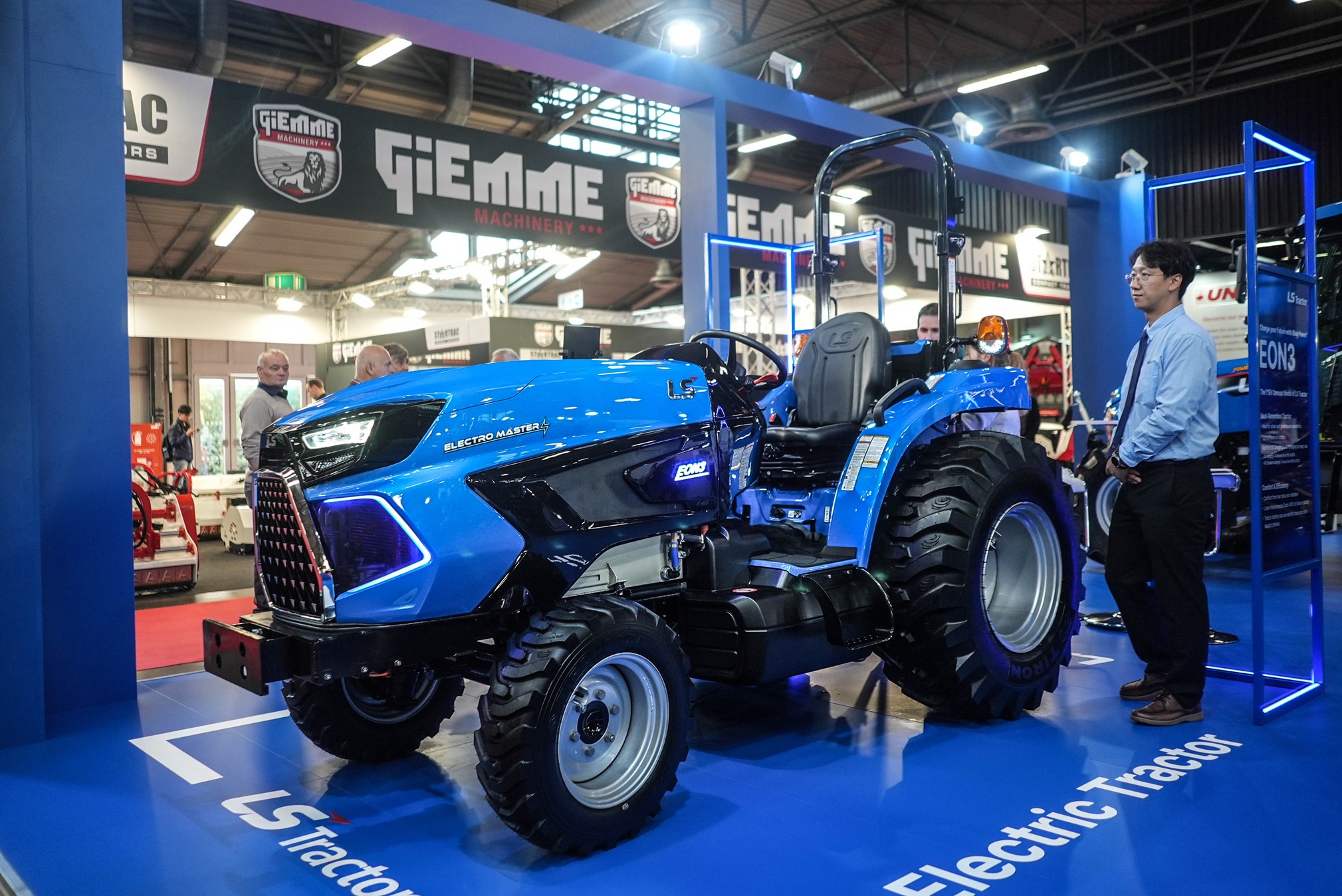 Elektrický traktor EON3 od LS Tractor – EIMA 2024